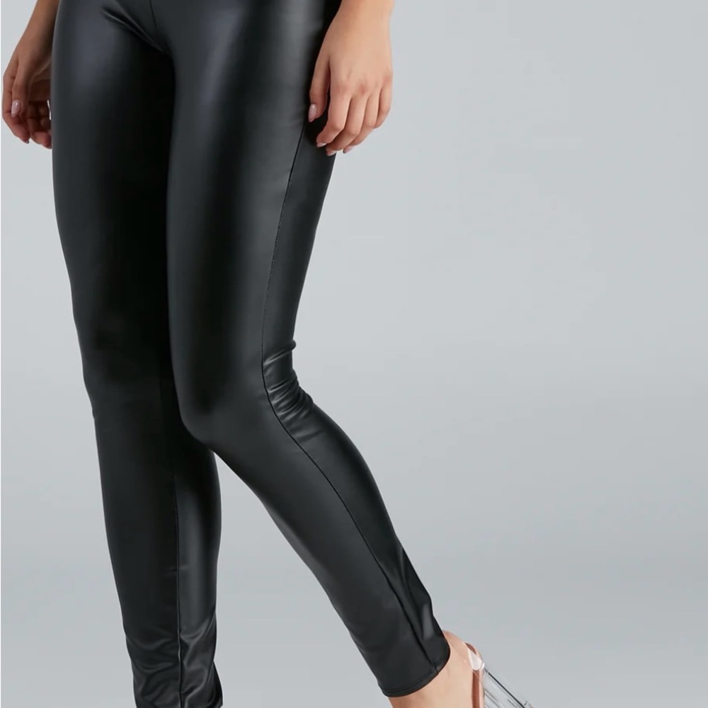 Windsor Steal The Scene High Waist Faux Leather Leggings - Picture 4 of 4